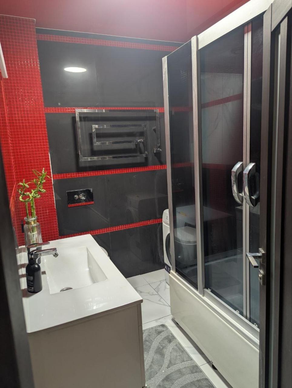 2-Кім Новобудова, Центр, Провулок Лапушкіна , 9 Apartman Khmelʼnytsʼkyy Kültér fotó